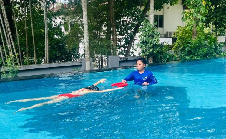 /classes/adult-swimming-lesson/